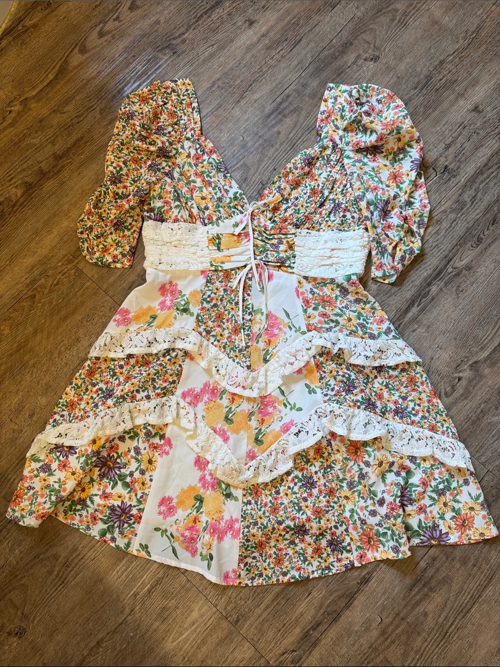 Floral Lace-Up Tiered Puff Sleeve Dress in Multicolor
